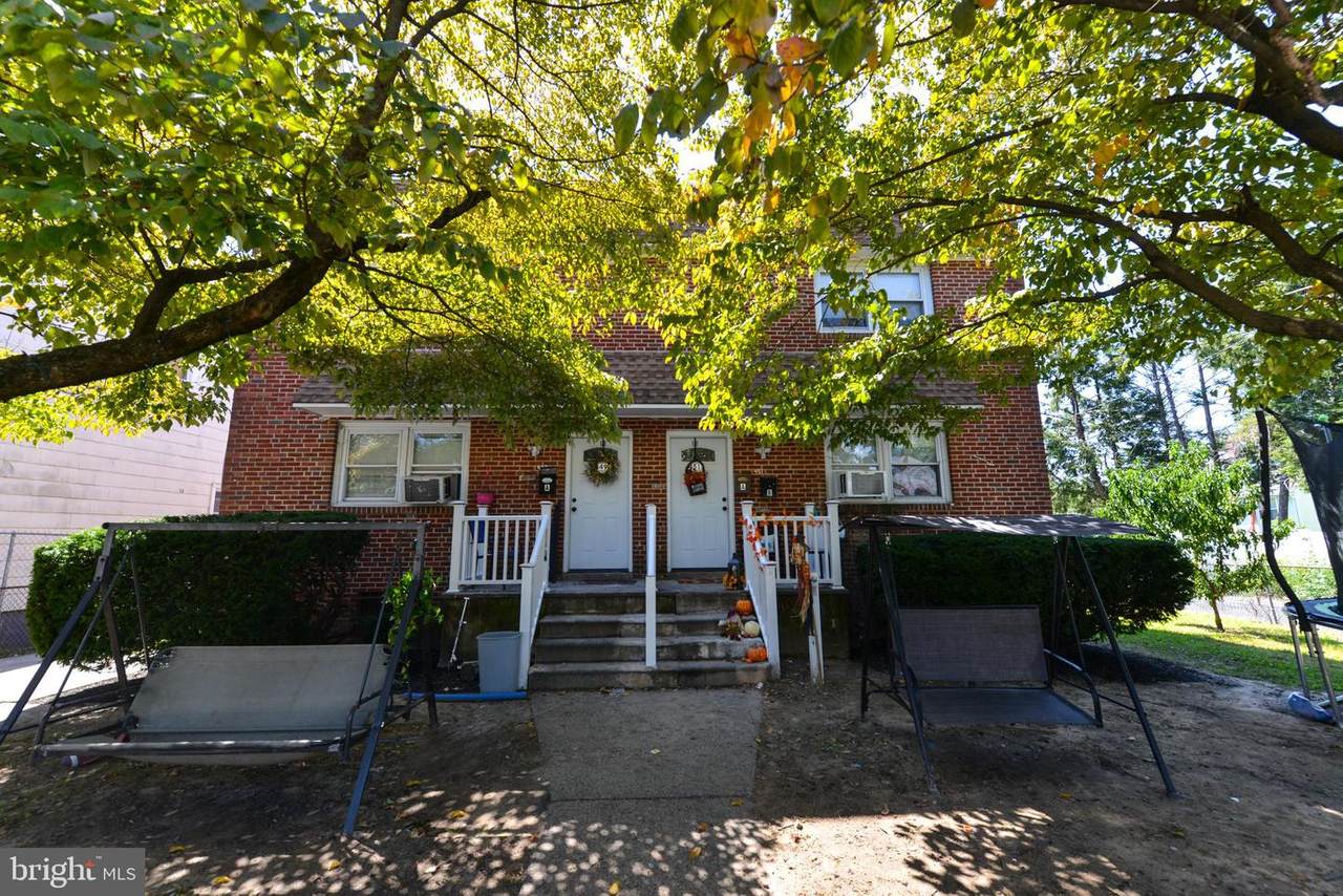 449 39TH ST - Photo 1