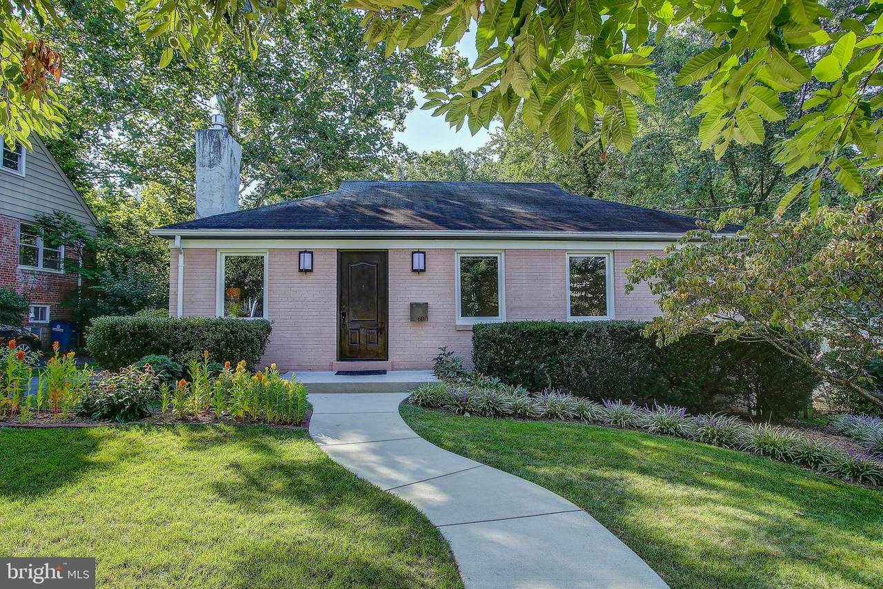 6114 Temple Street - Photo 1
