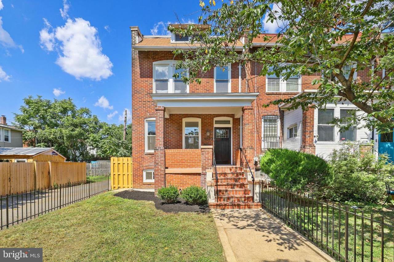 1022 Girard Street - Photo 1