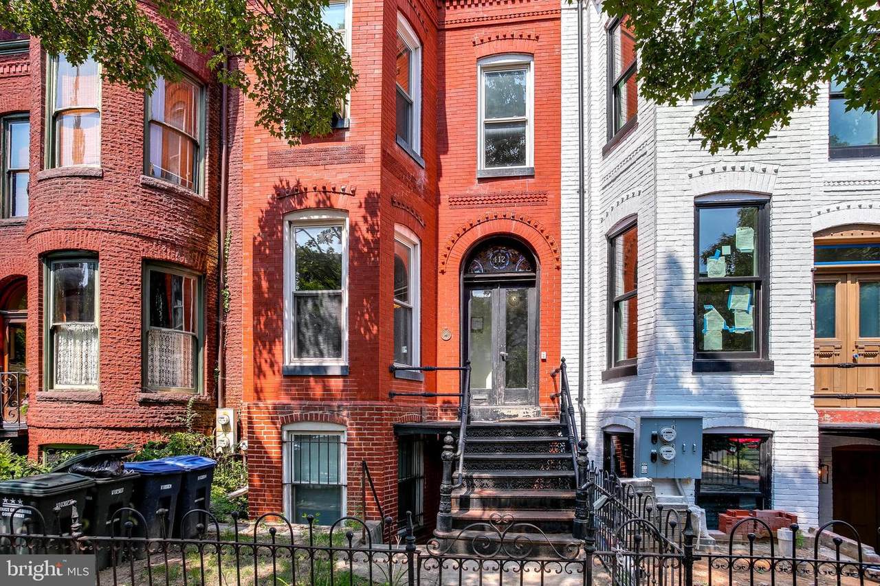 412 Constitution Avenue - Photo 1