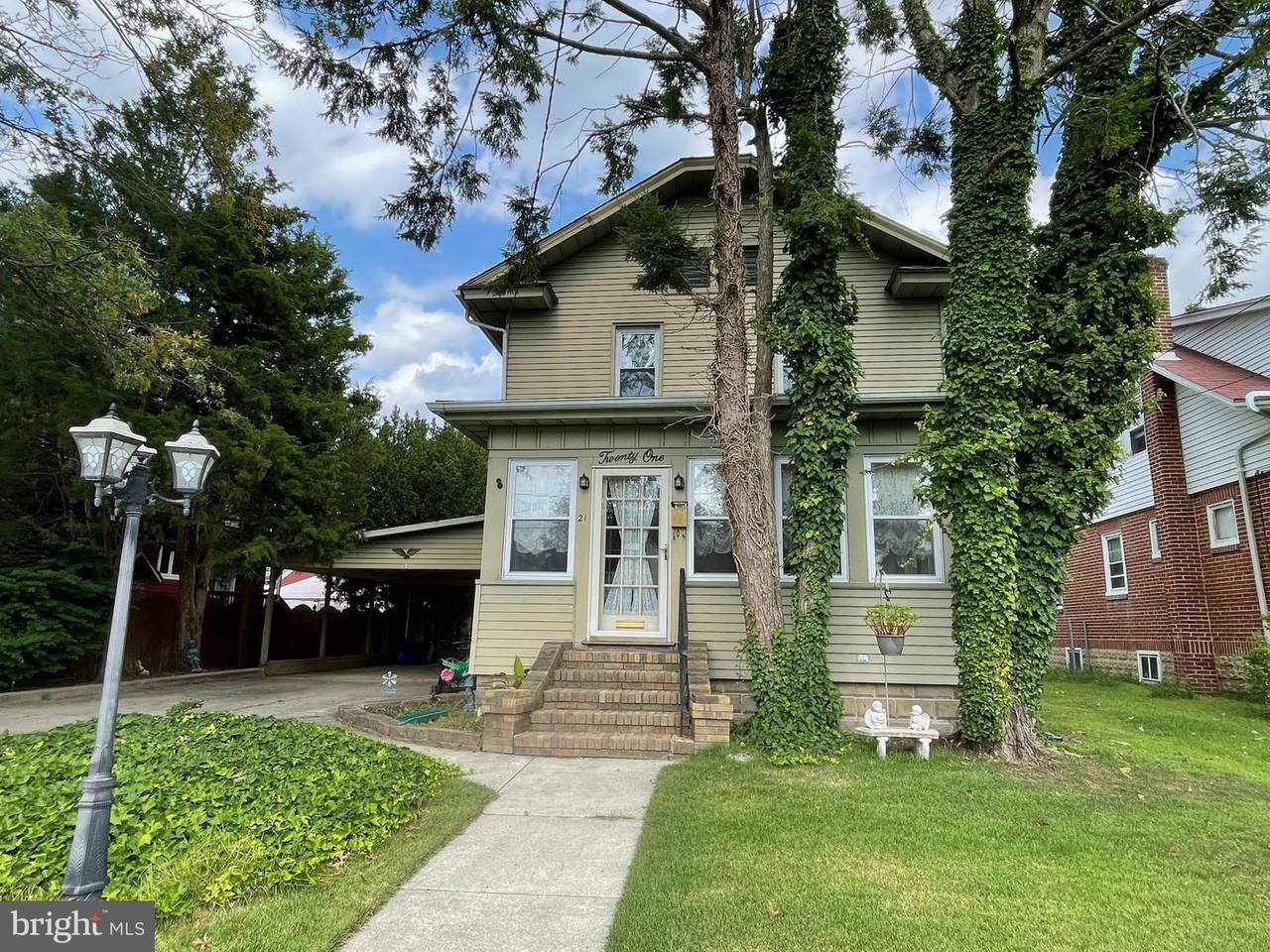 21 Spruce Avenue - Photo 1