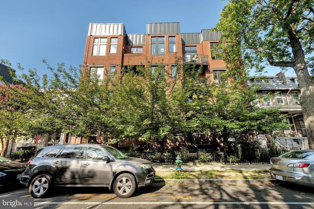 245 15TH Street - Photo 1