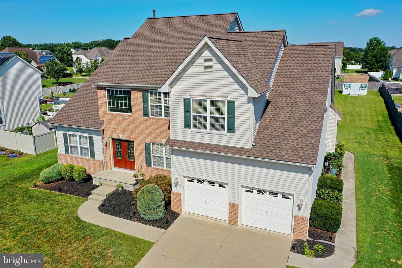 109 Wintergreen Avenue - Photo 1