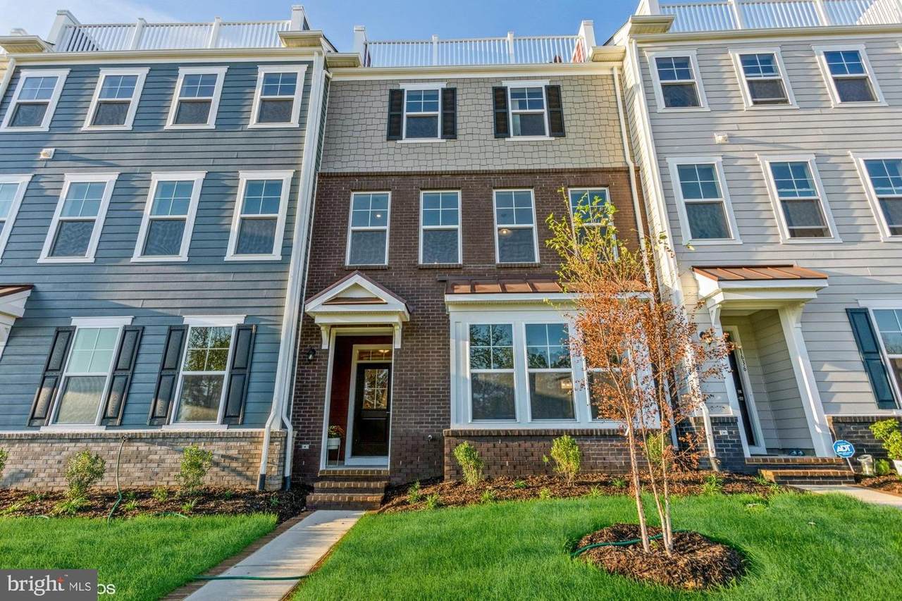 1634 Sandpiper Bay Loop - Photo 1