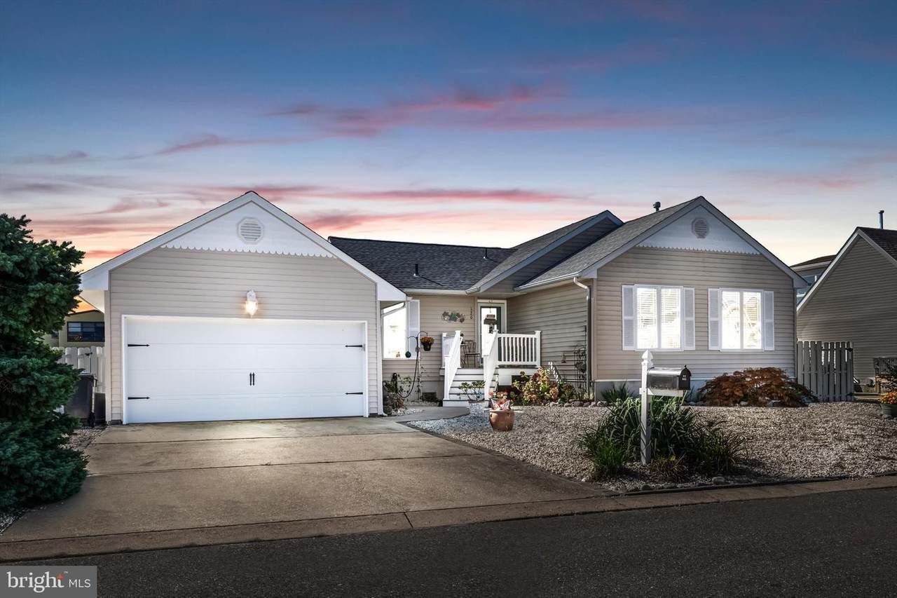 120 Eileen Lane - Photo 1