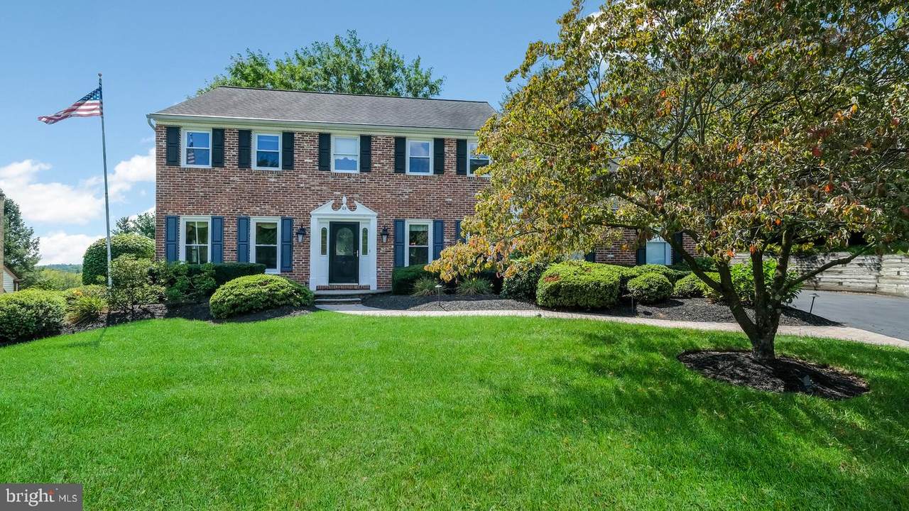 65 Colonial Drive - Photo 1