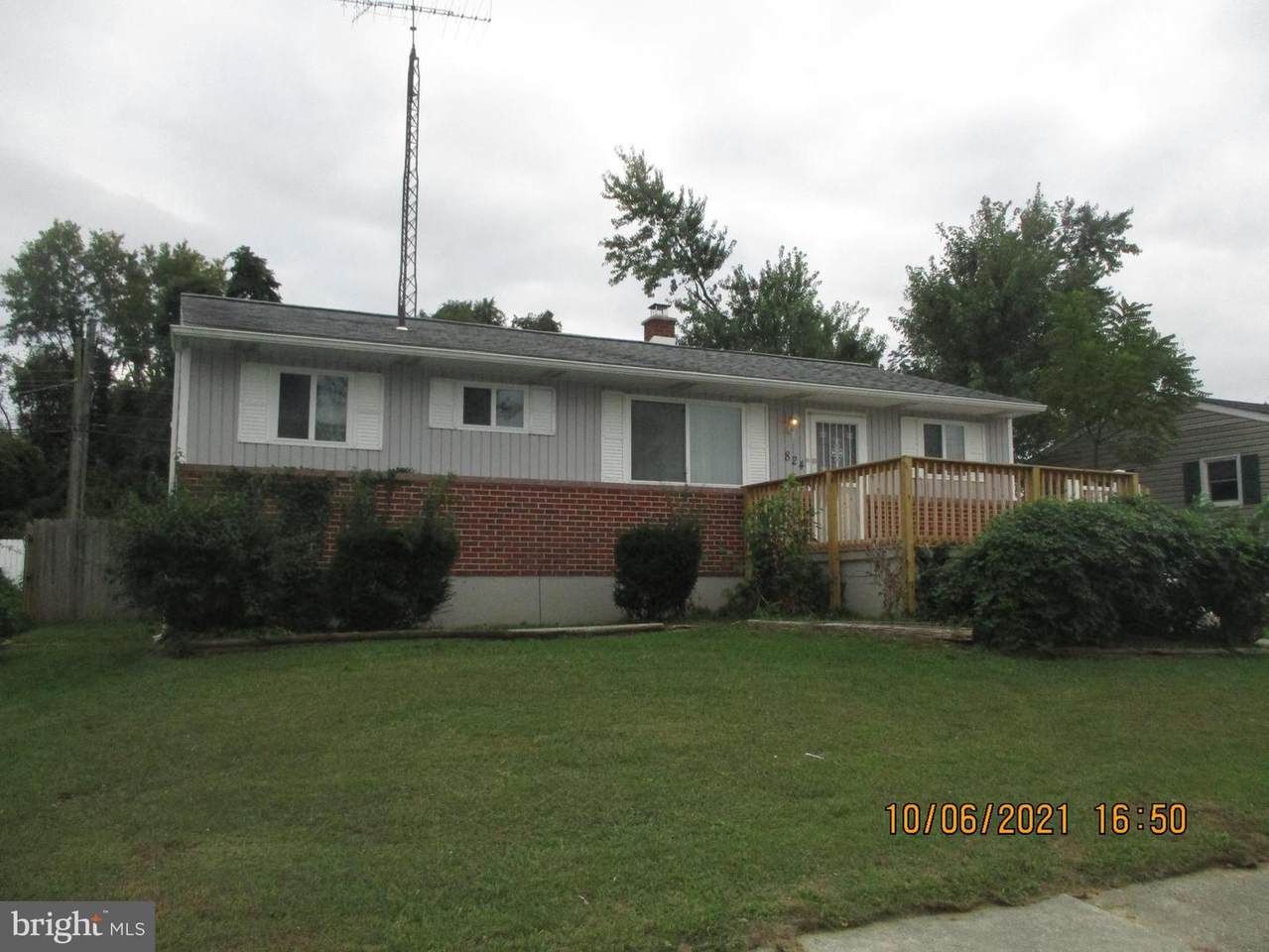 824 Paul Street - Photo 1