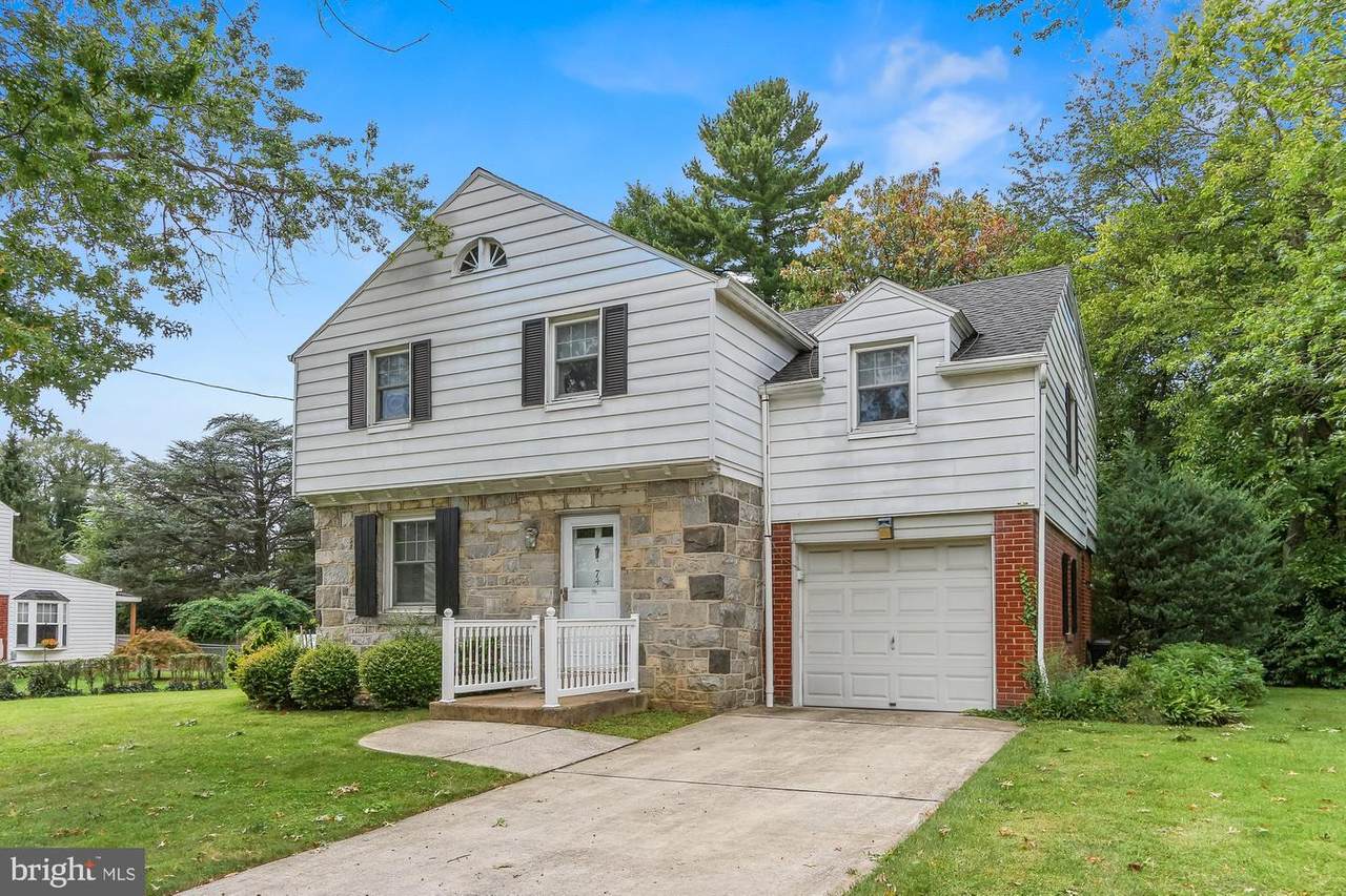 74 31ST Street - Photo 1