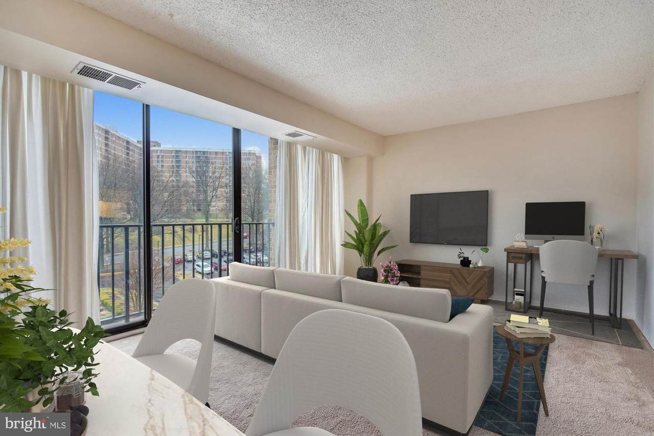 2300 Pimmit Drive - Photo 1