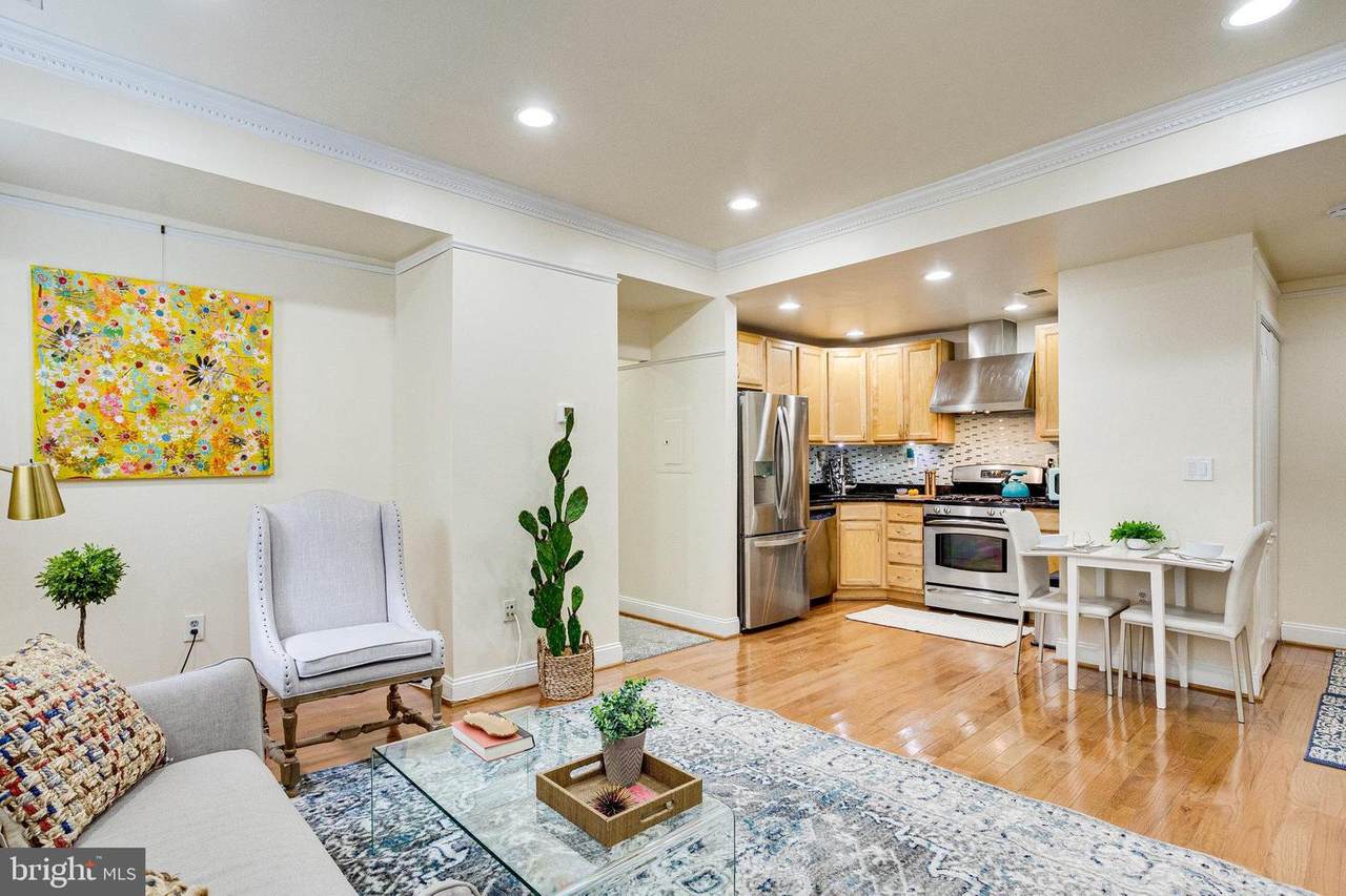 1437 Spring Road - Photo 1