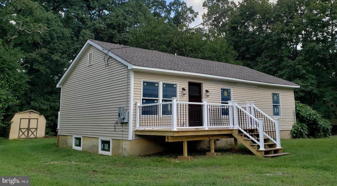 548 Pine Street - Photo 1