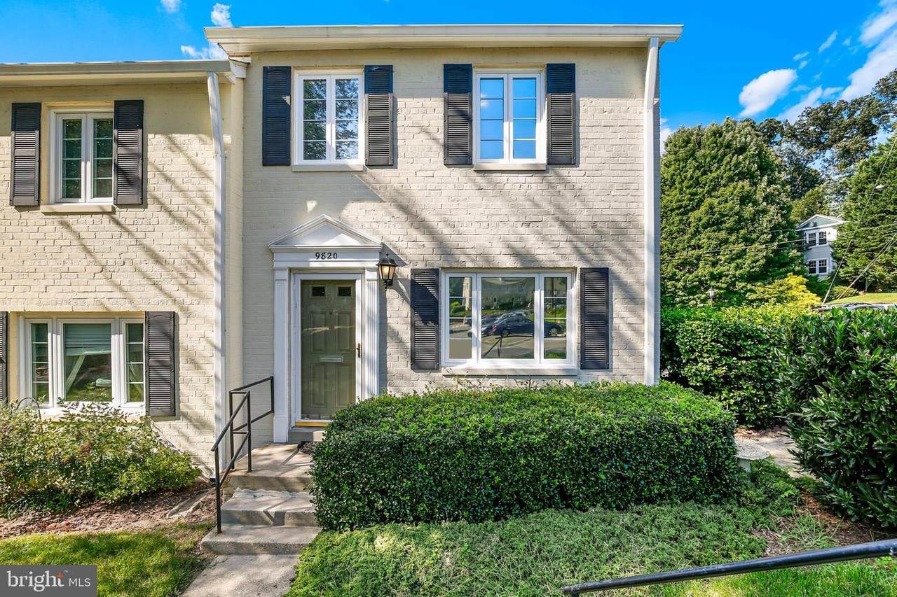 9820 Hollow Glen Place - Photo 1