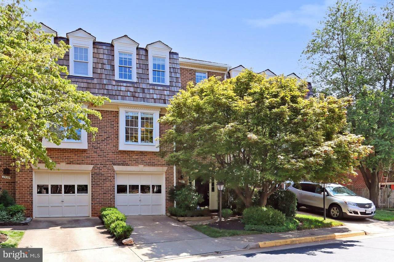 2941 Oakborough Square - Photo 1