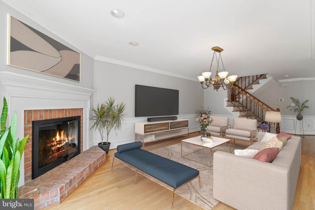 6329 Chaucer View Circle - Photo 1
