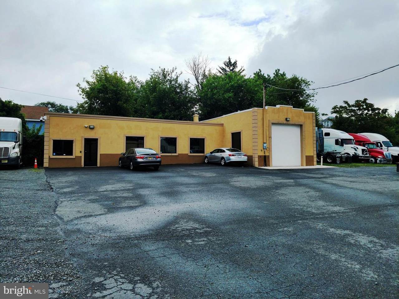 746 Calhoun Street - Photo 1