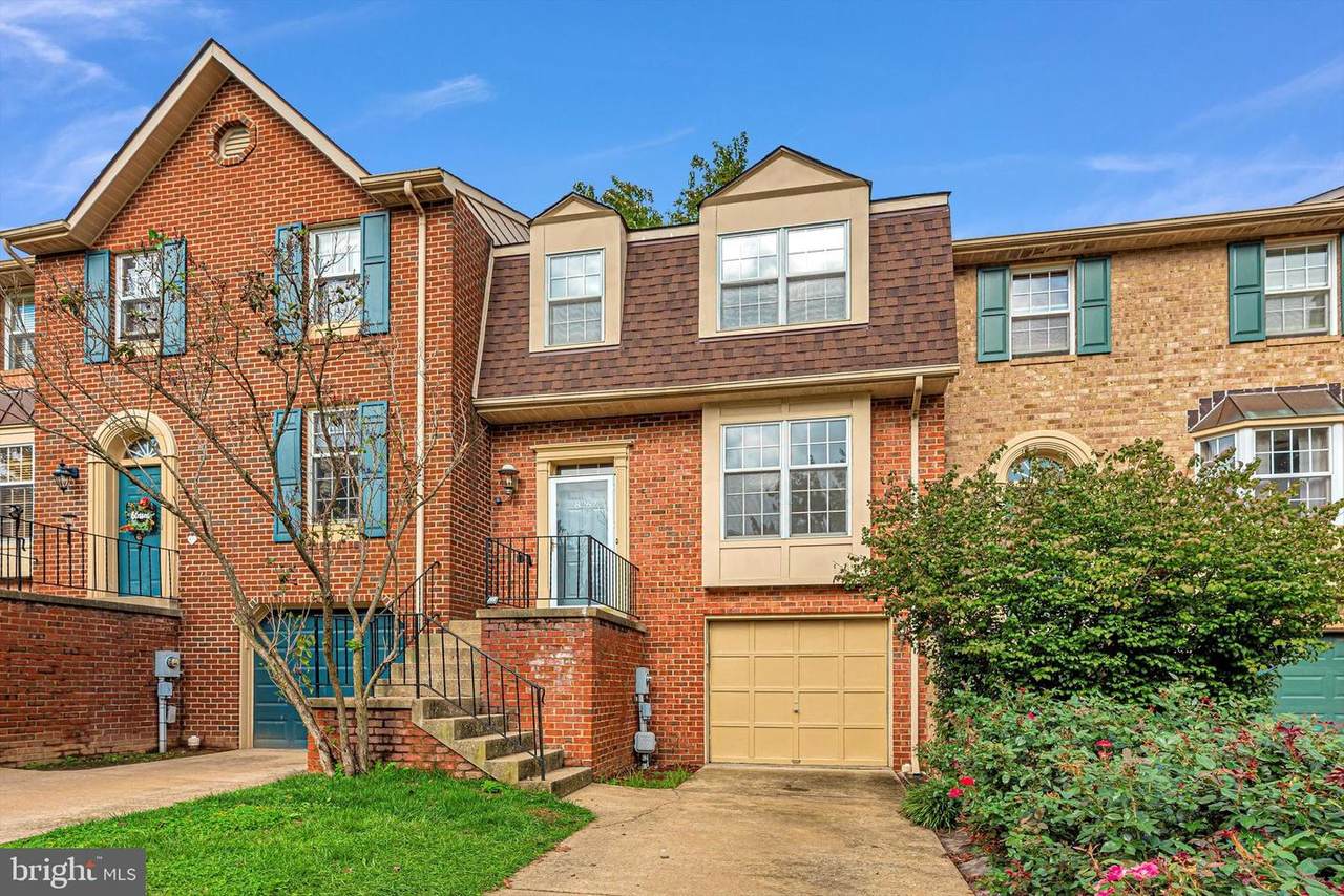 8267 Waterside Court - Photo 1