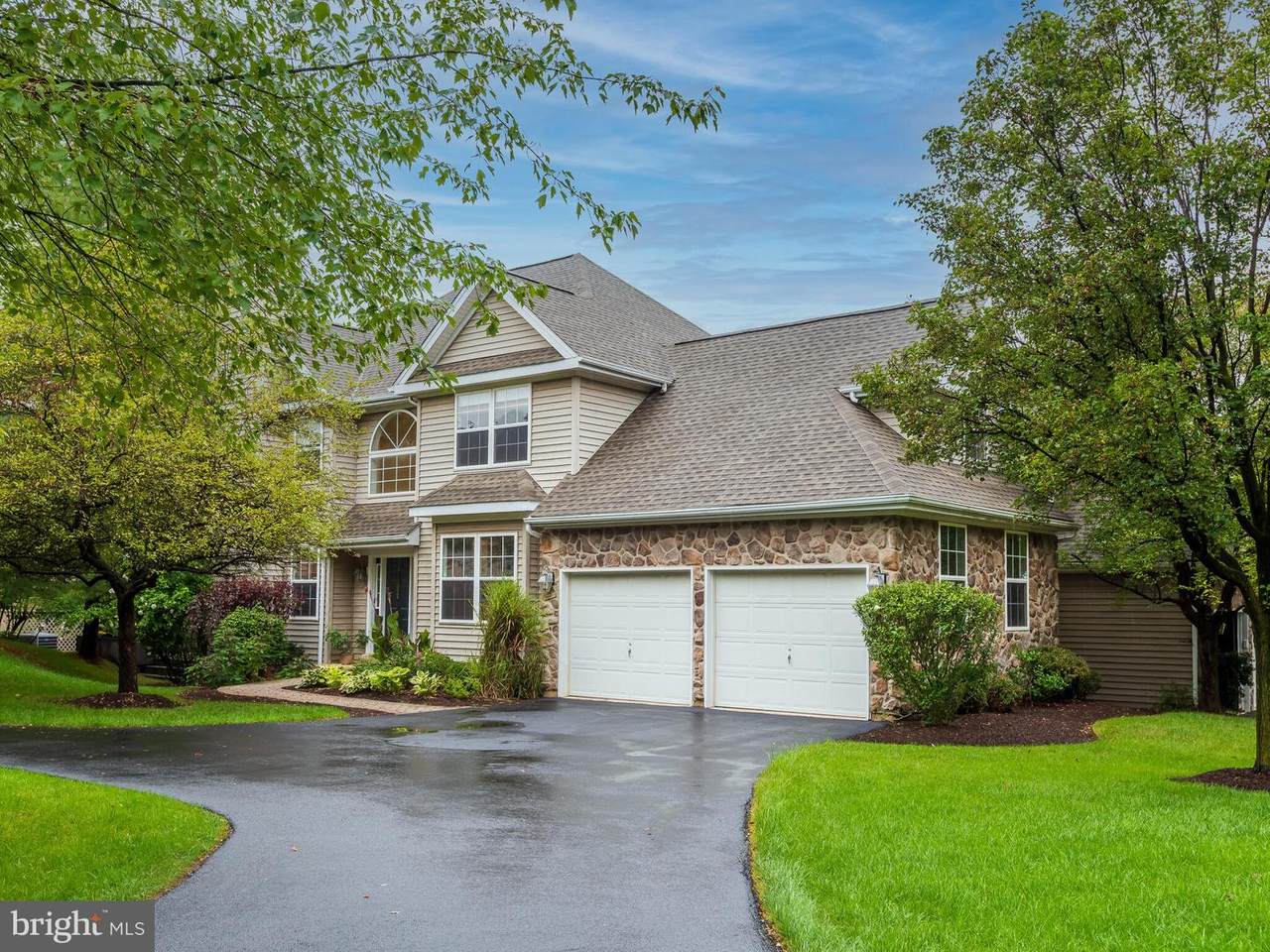 30 Foxcroft Lane - Photo 1