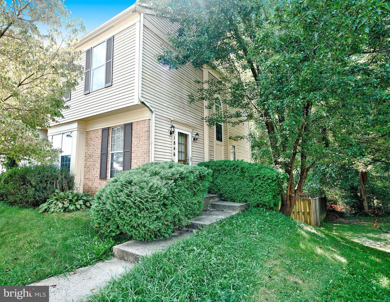 1846 Glendale Lane - Photo 1