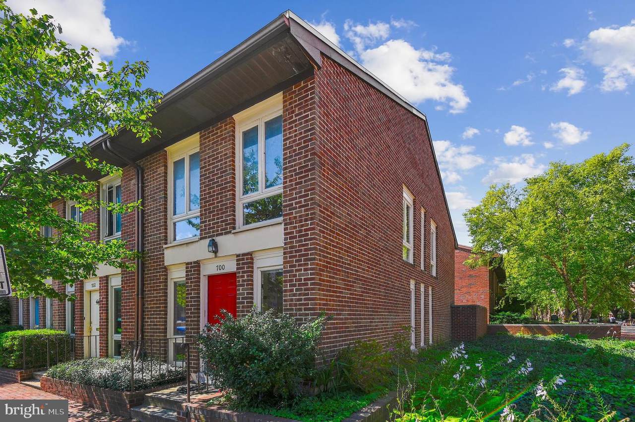 700 Charles Street - Photo 1