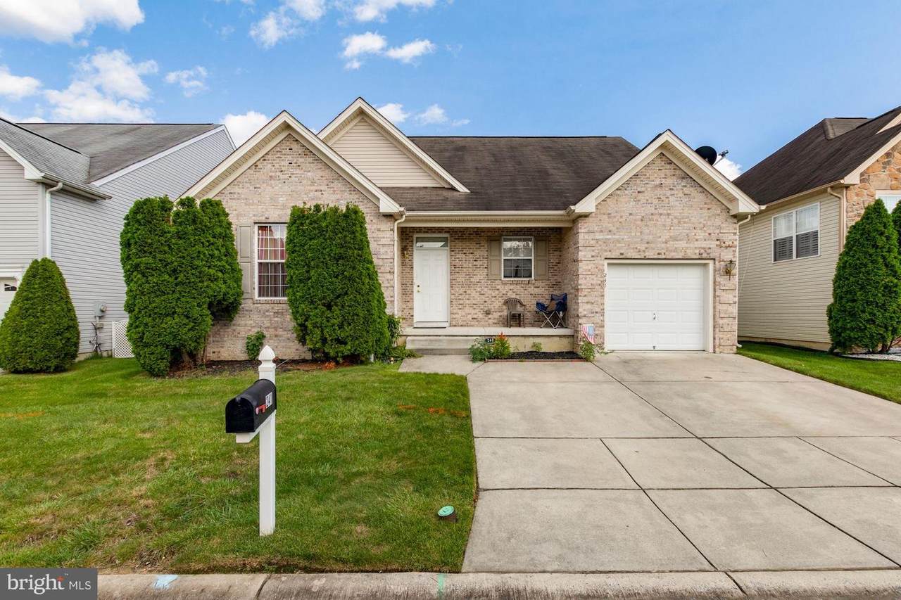 241 Heritage Way - Photo 1