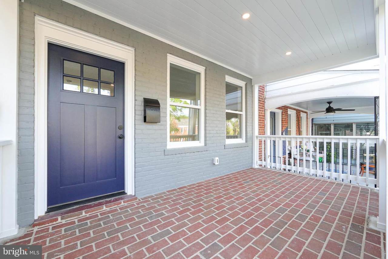 4912 1ST Street - Photo 1