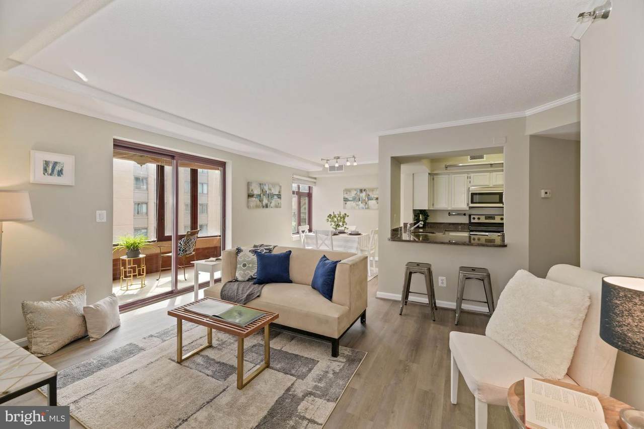 2400 Clarendon Boulevard - Photo 1