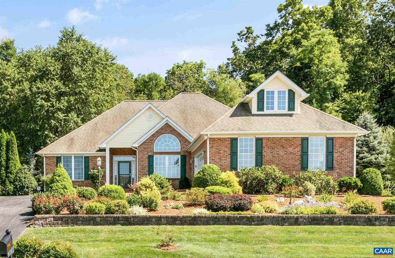 137 Fairfield Dr - Photo 1
