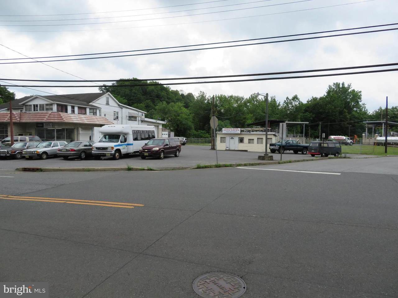 812 S Main St - Photo 1