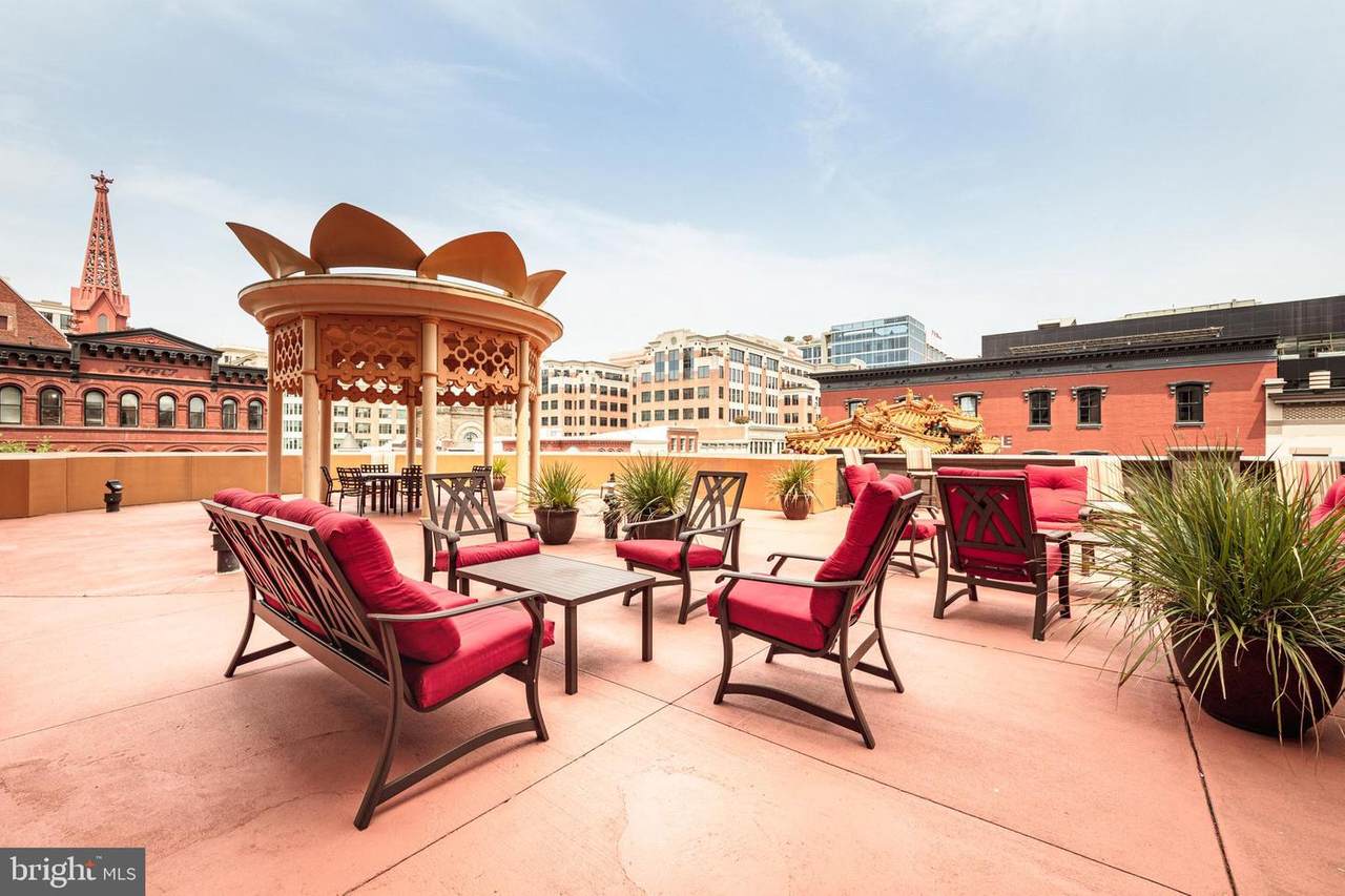 777 7TH Street - Photo 1