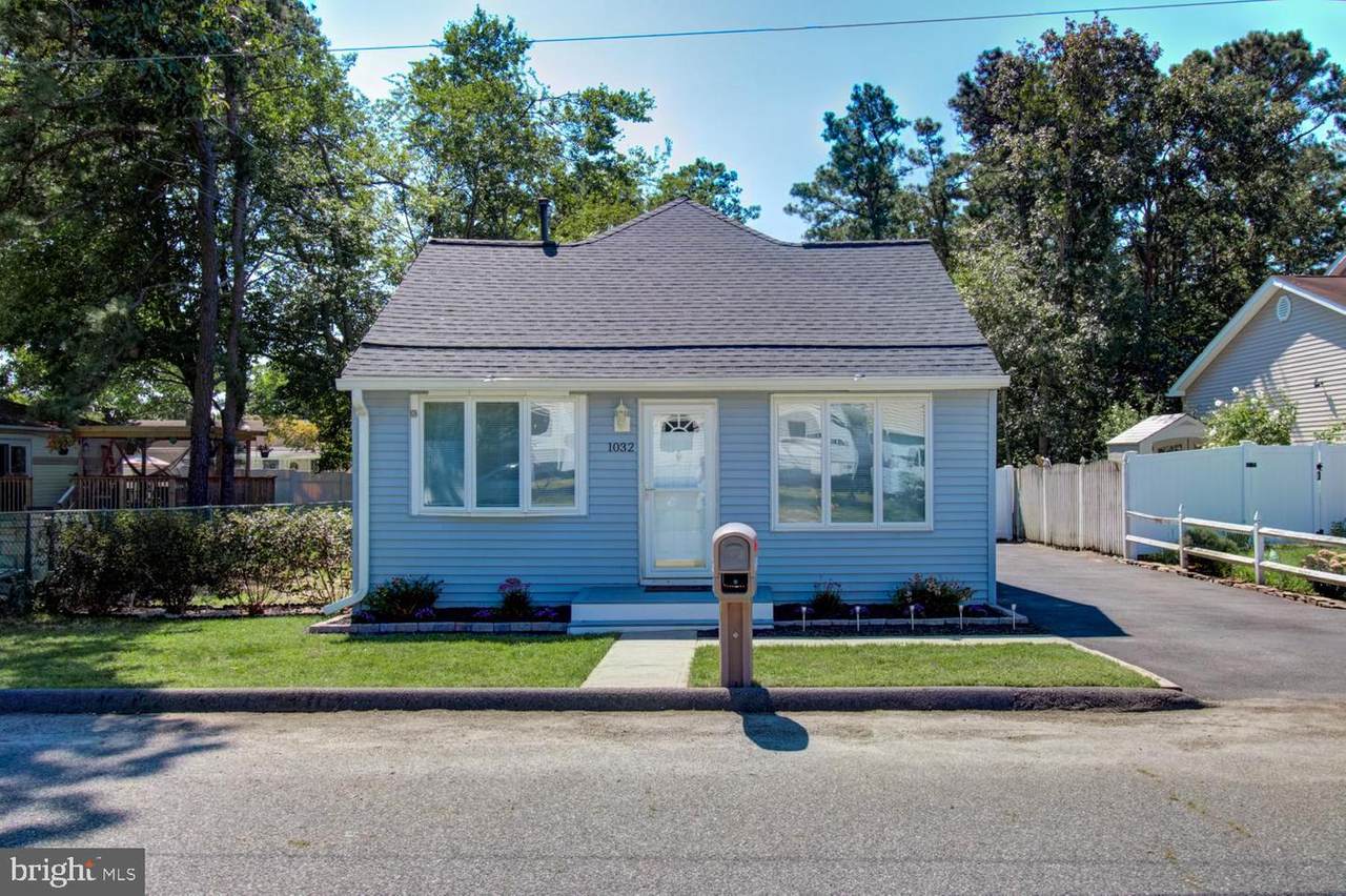 1032 10TH Avenue - Photo 1