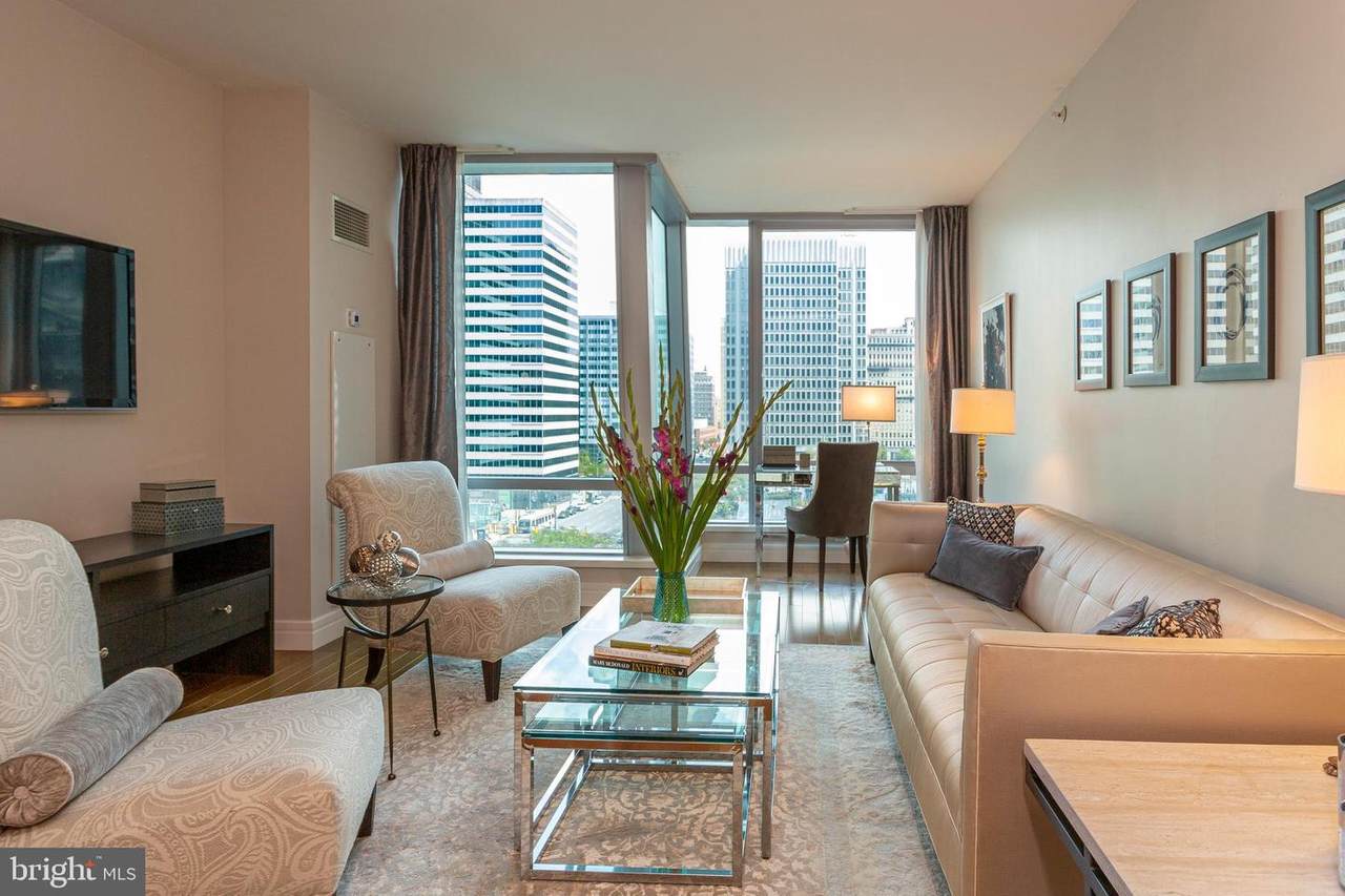 1414 Penn Square - Photo 1