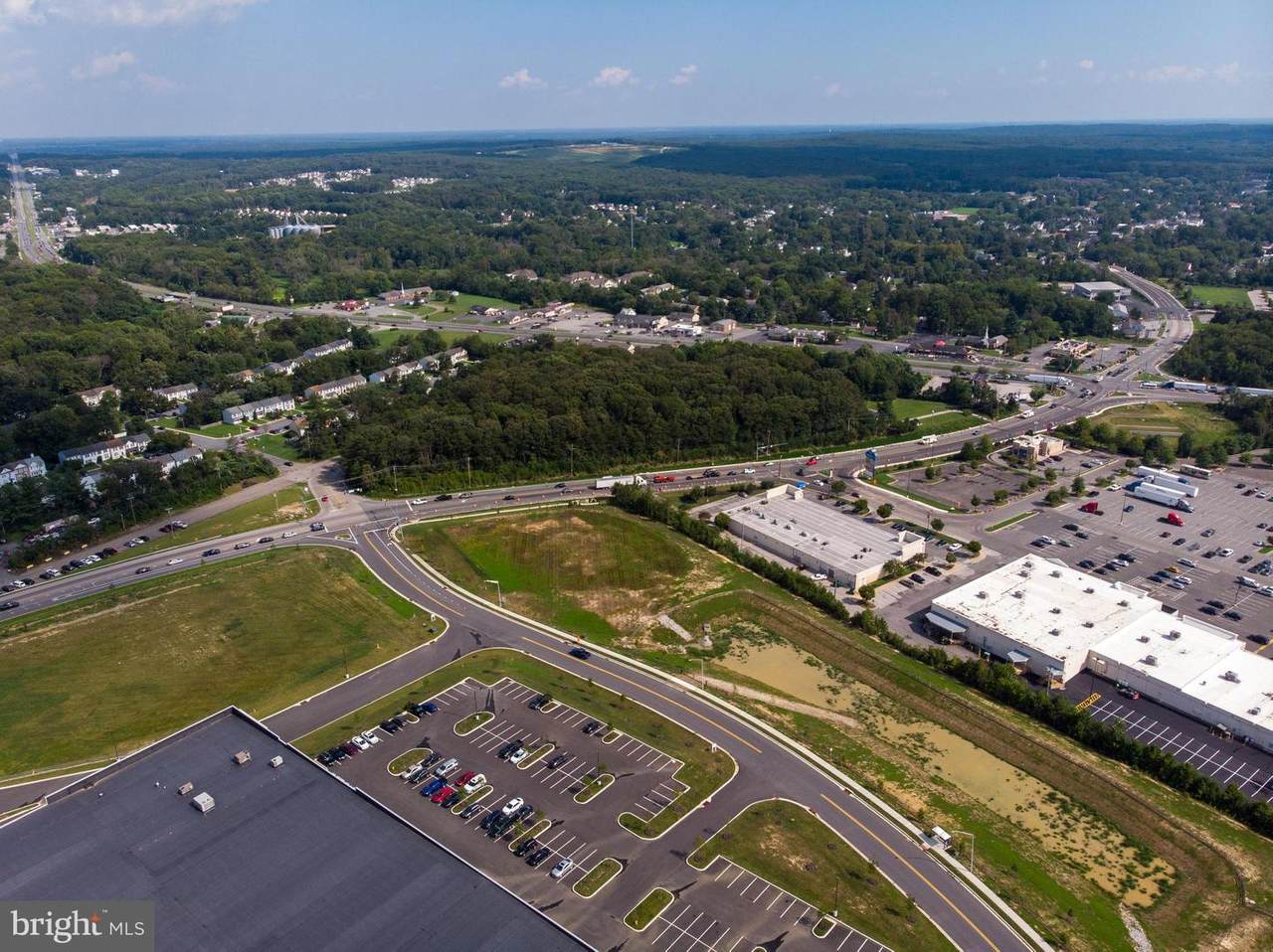 100 and 125 Gateway Drive - Photo 1