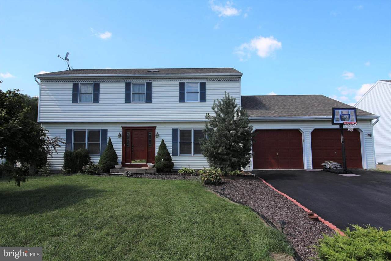 318 Cornerstone Drive - Photo 1