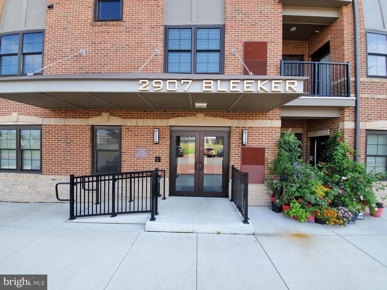 2907 Bleeker Street - Photo 1