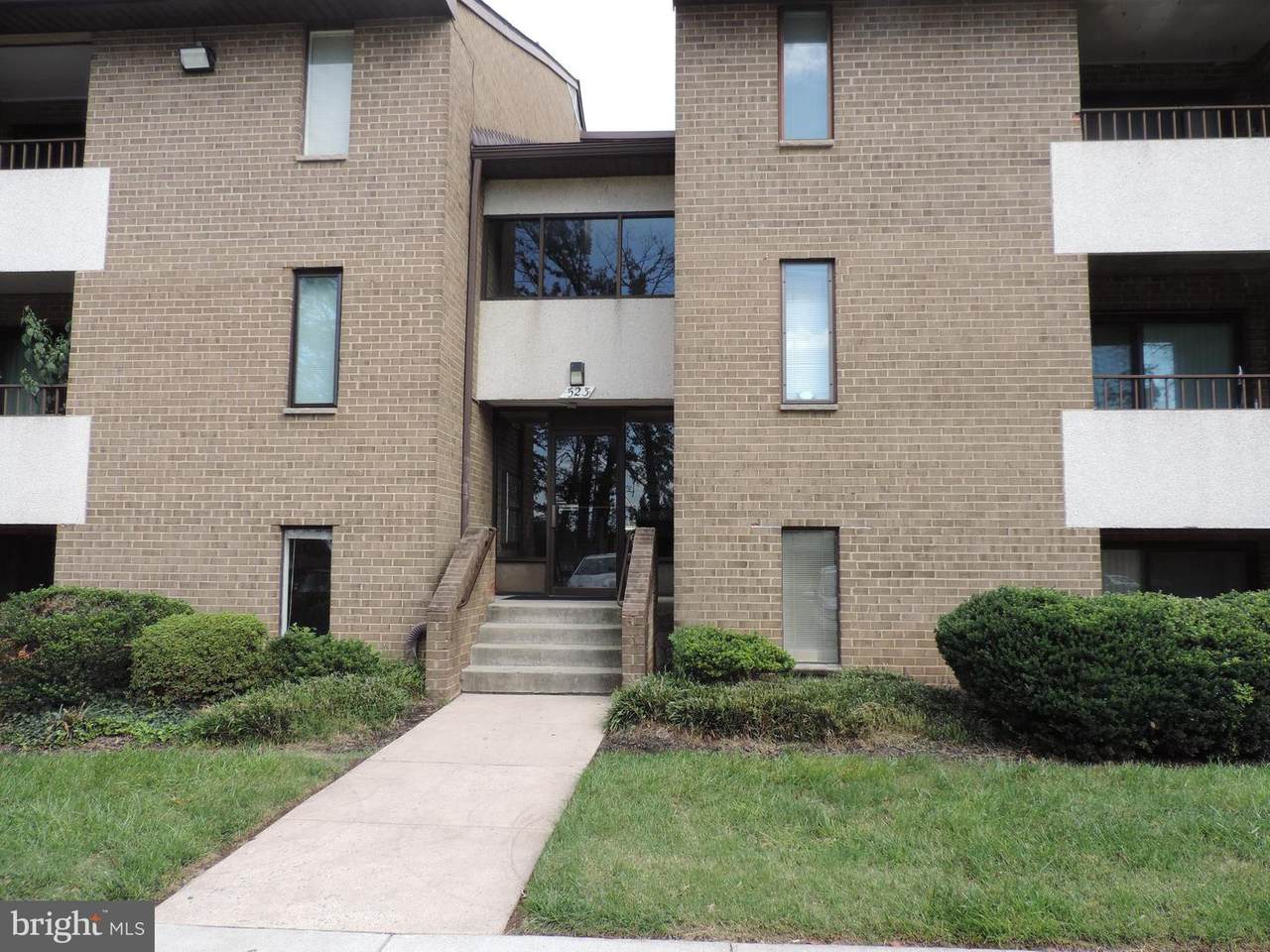 523 Florida Avenue - Photo 1