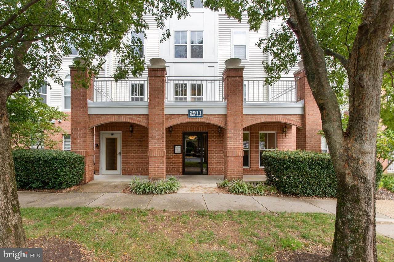 2911 Deer Hollow Way - Photo 1