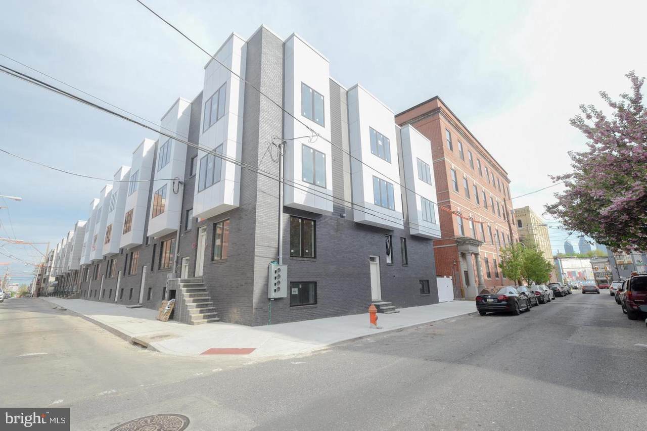 1640 Cambridge Street - Photo 1
