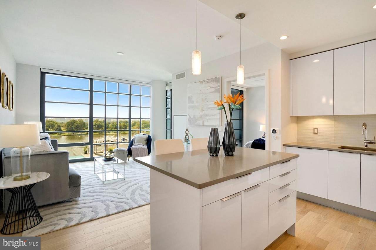 45 Sutton Square - Photo 1