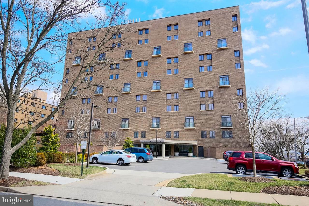 1401 Oak Street - Photo 1