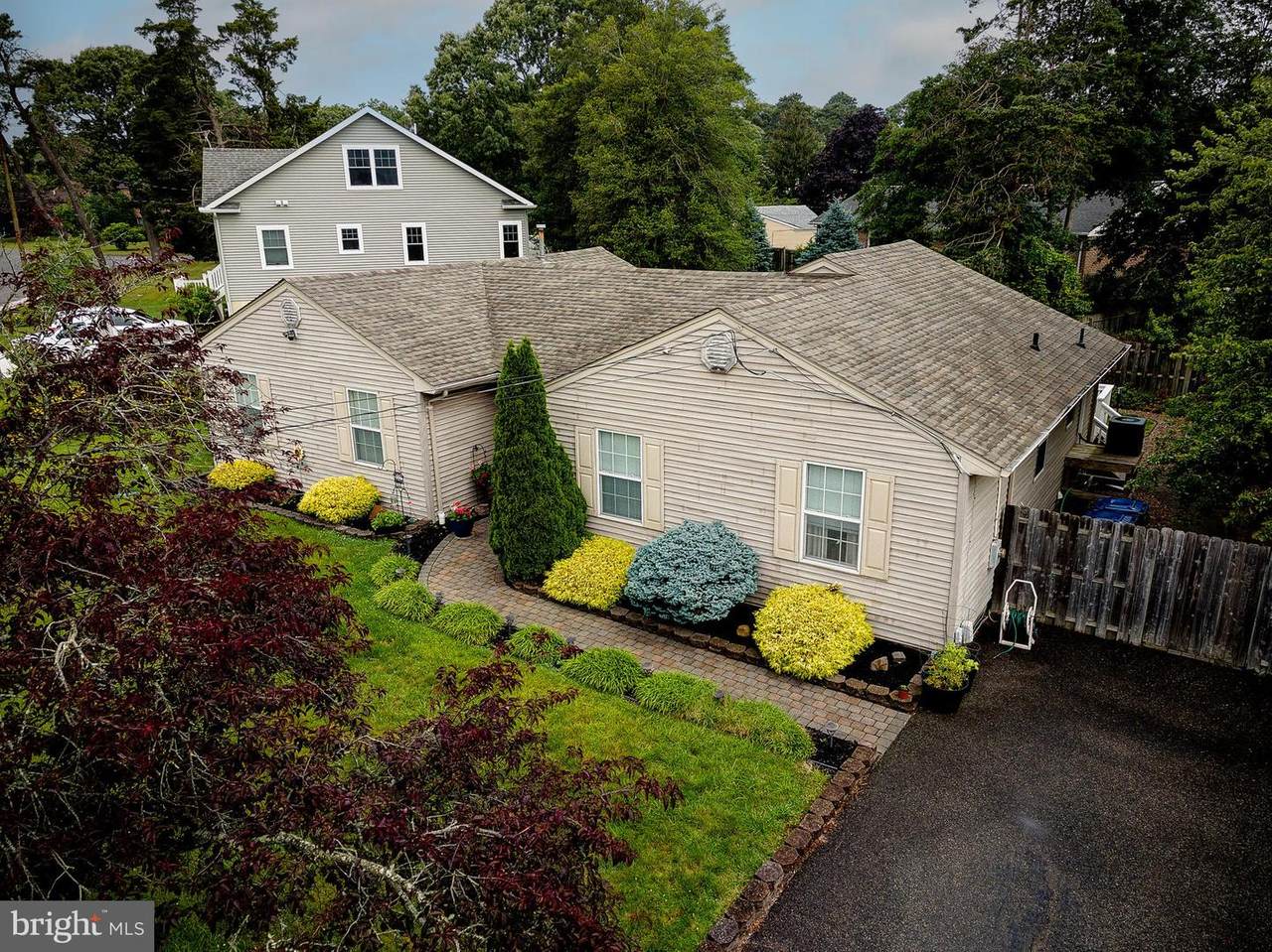 13 Atlantis Boulevard - Photo 1
