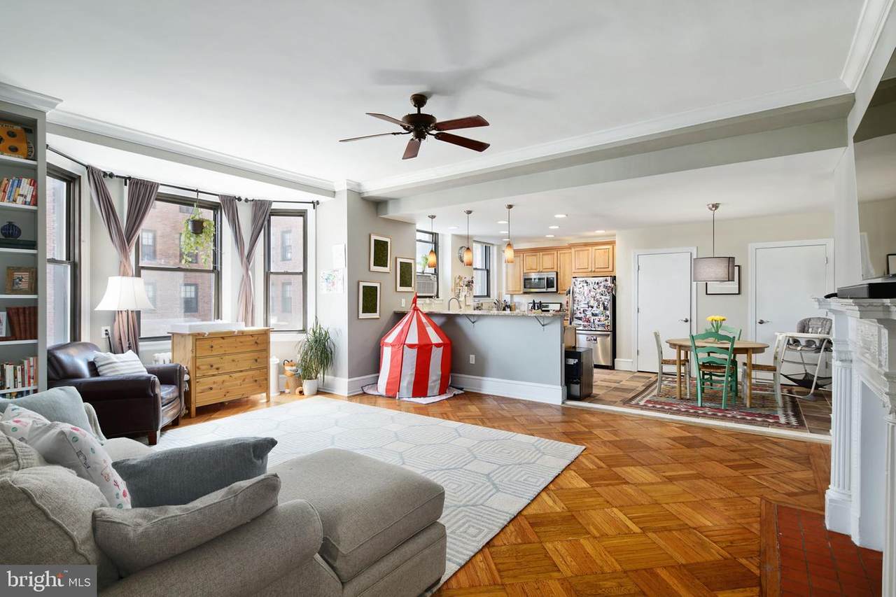 250 13TH Street - Photo 1