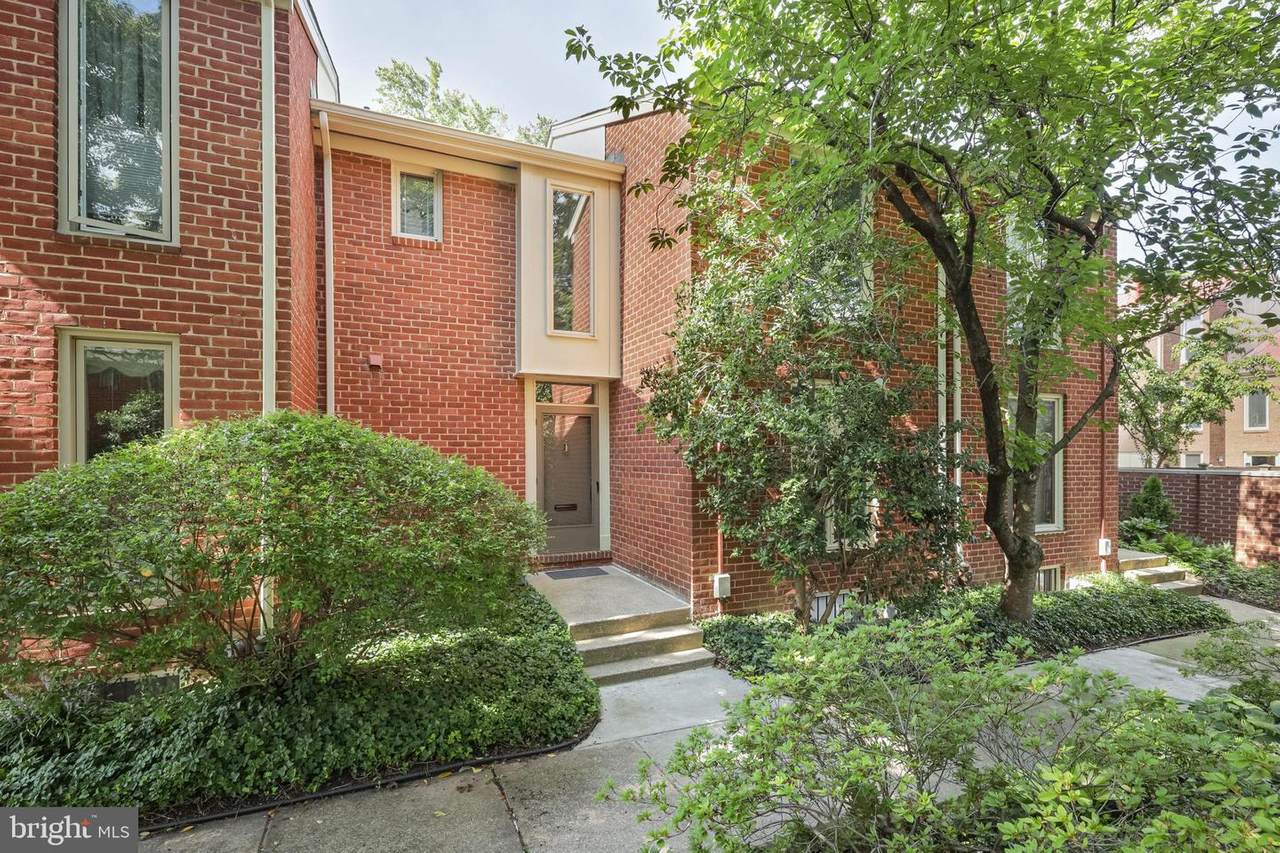 1308 Linden Green - Photo 1