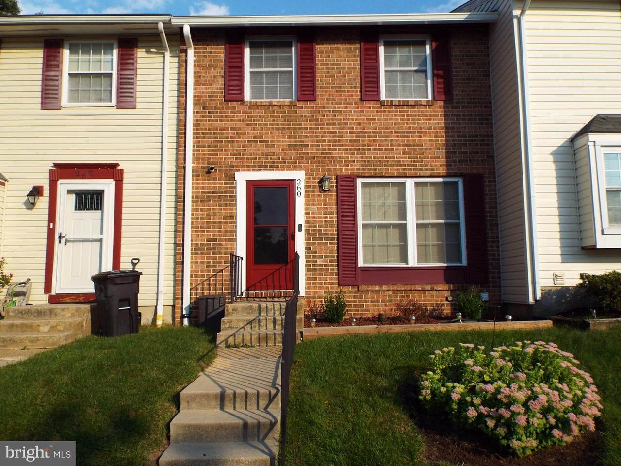 260 Chalet Circle - Photo 1