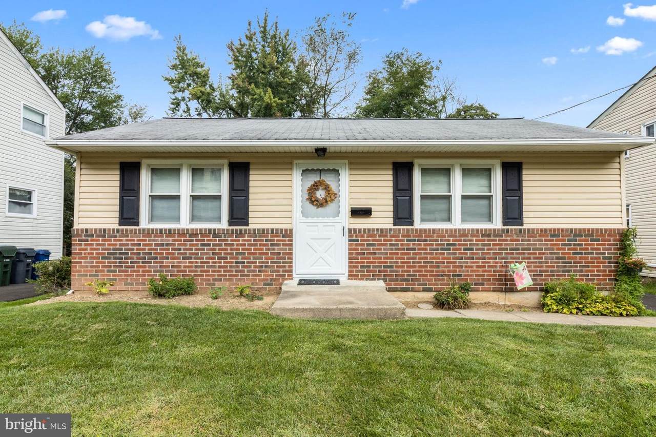 1276 Grovania Avenue - Photo 1