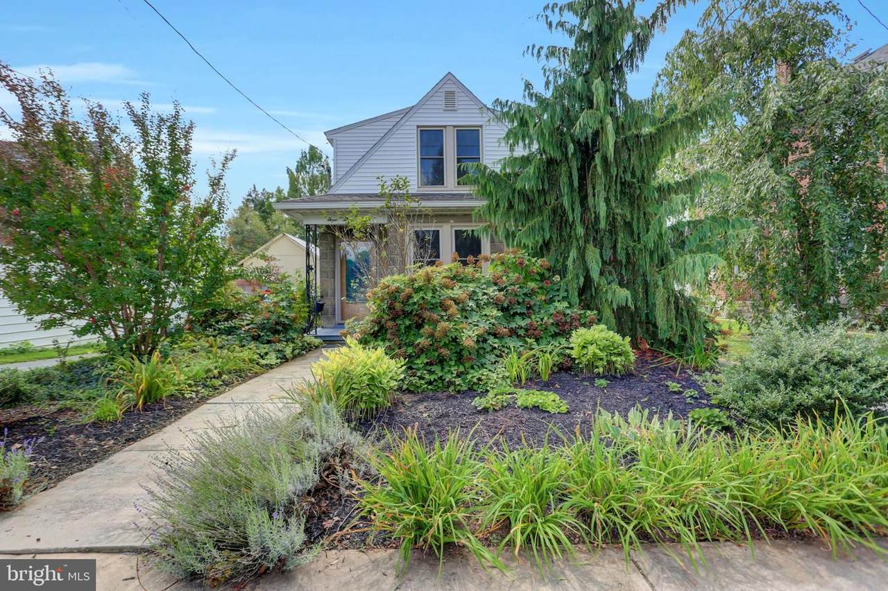 322 Norland Avenue - Photo 1