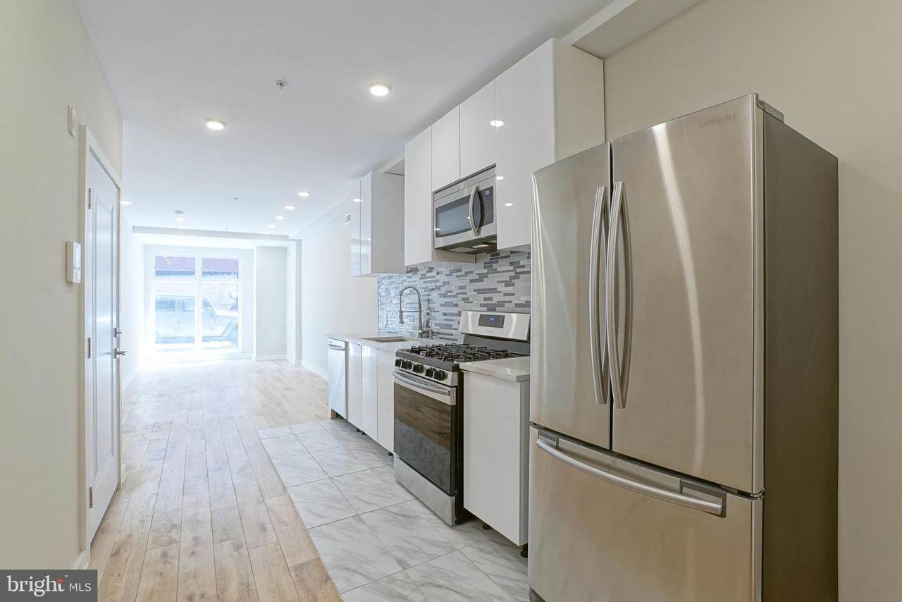 848 15TH Street - Photo 1