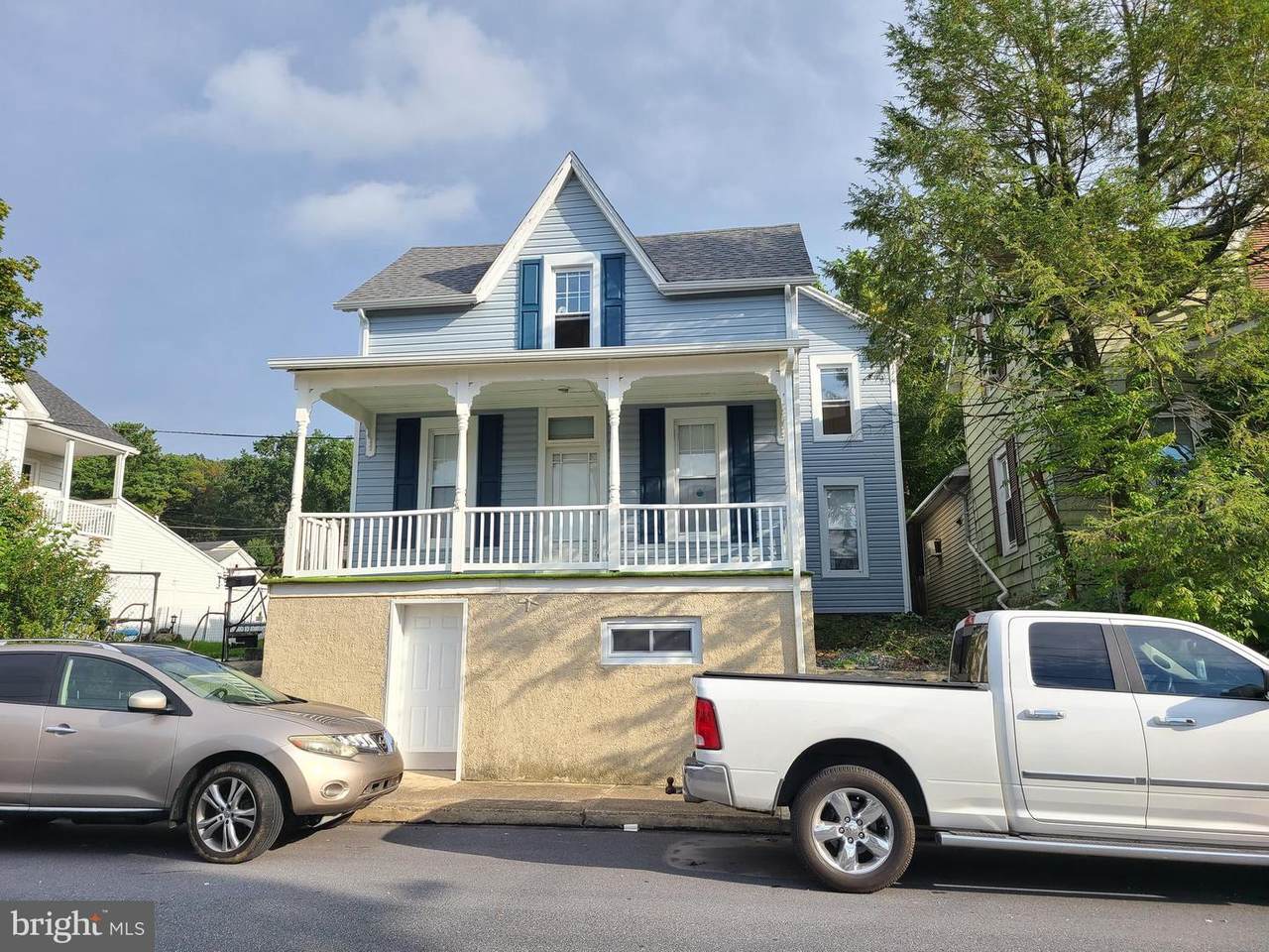 203 Lincoln Avenue - Photo 1