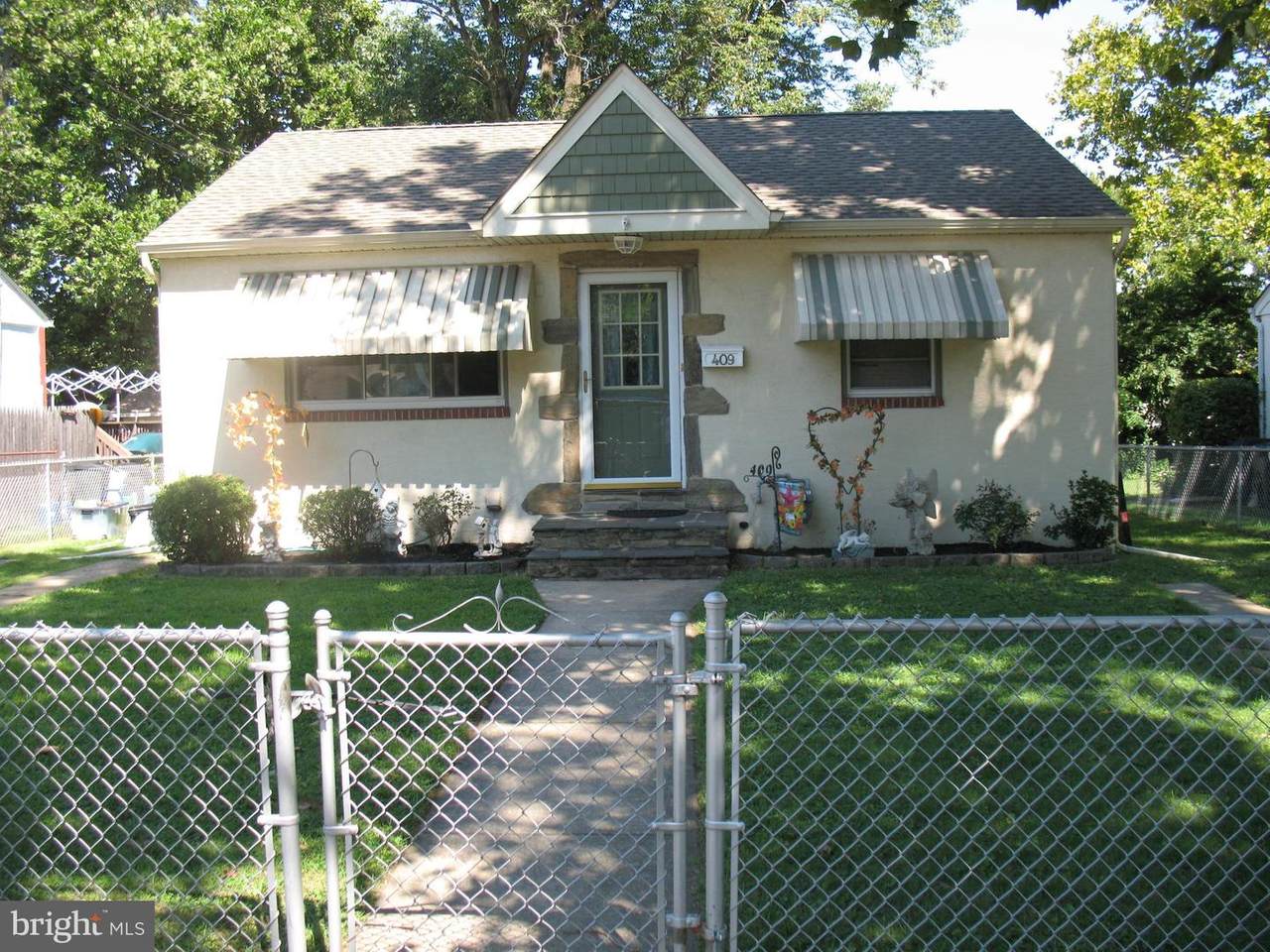 409 Columbia Boulevard - Photo 1