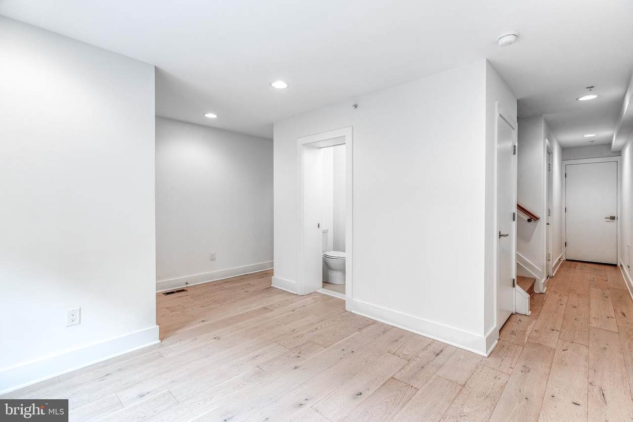 150 Front Street - Photo 1