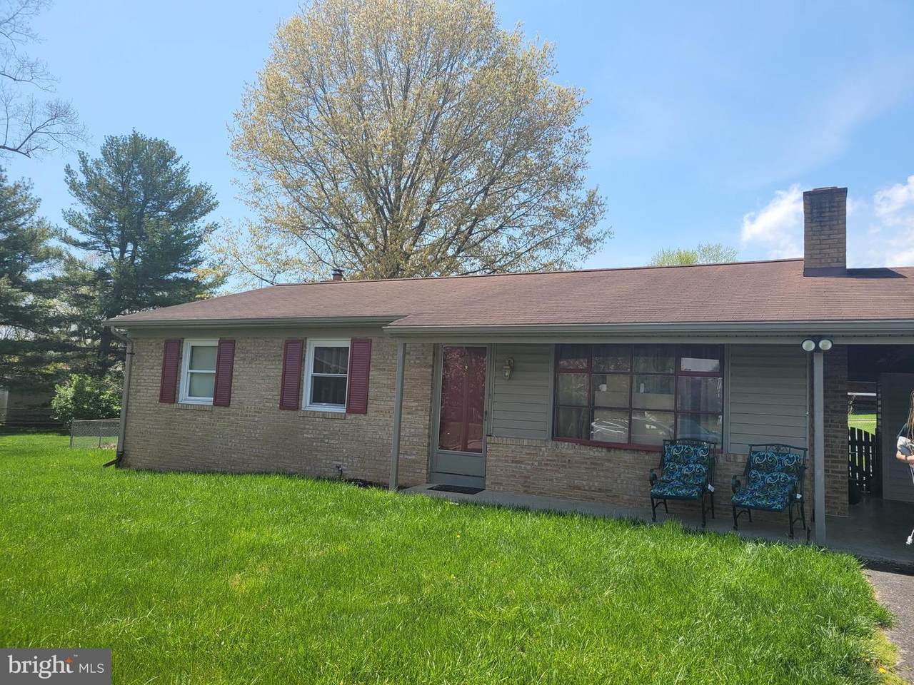17600 Forest Glen Circle - Photo 1